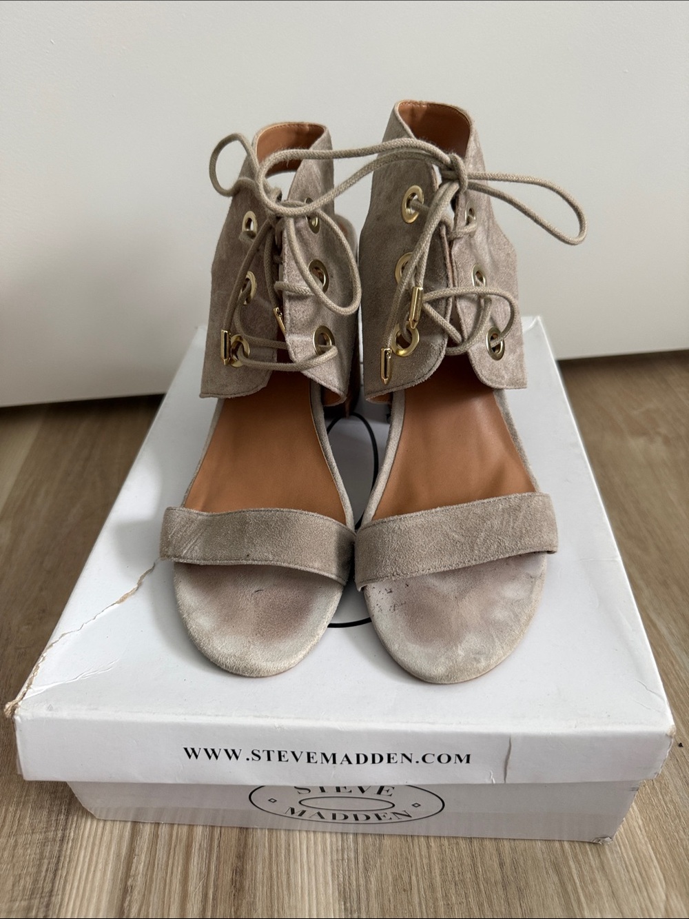 Steve Madden Elgin Taupe Suede Lace-Up Block Heel Sandals, Size 9